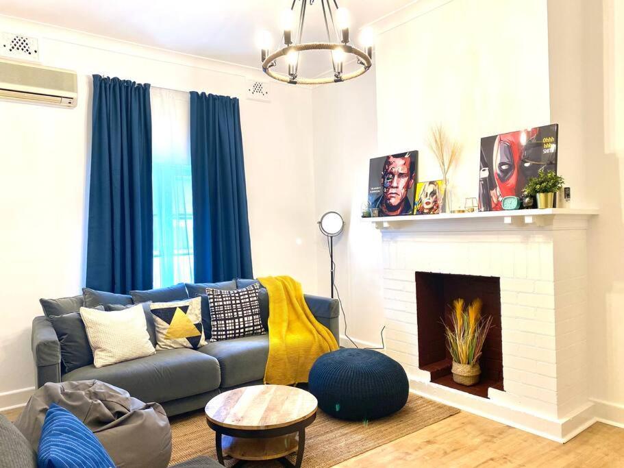 Lux 4br Straithfield House Close 2 Airport/city * Sidney