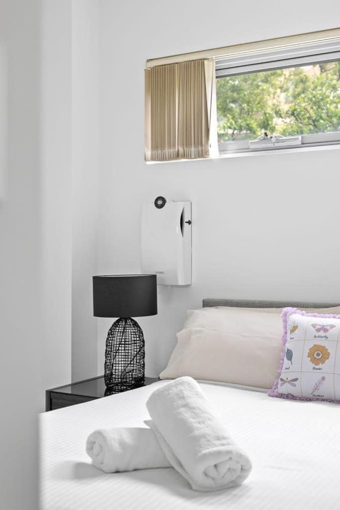 2br In Strathfield Sleeps 6