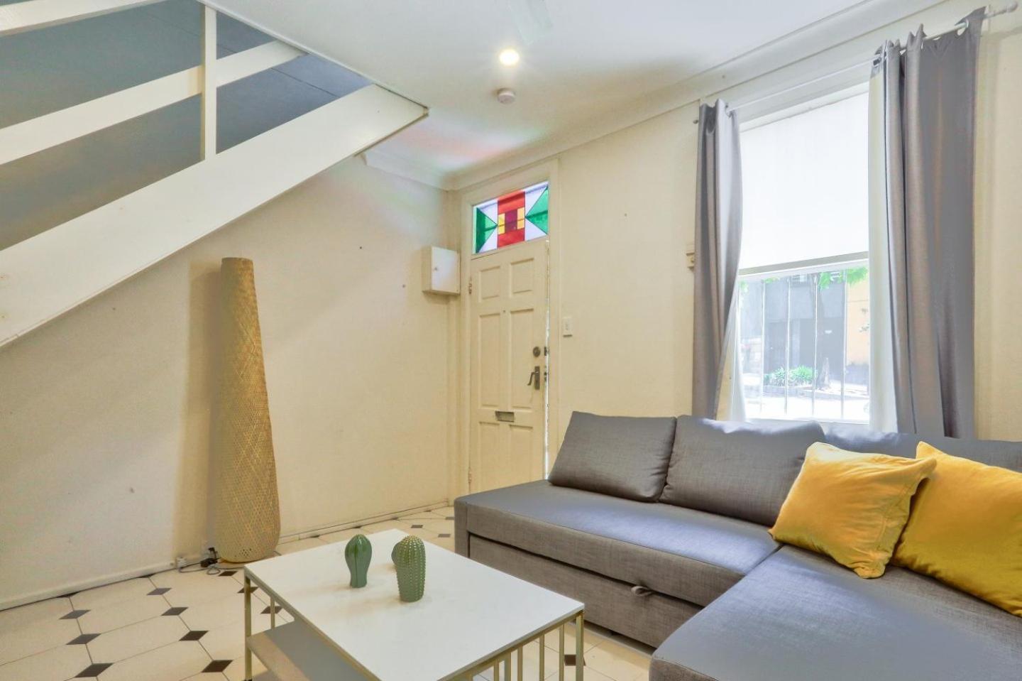 Bahay bakasyunan Affordable 3 Bedroom House Darlinghurst With 2 E-bikes Included