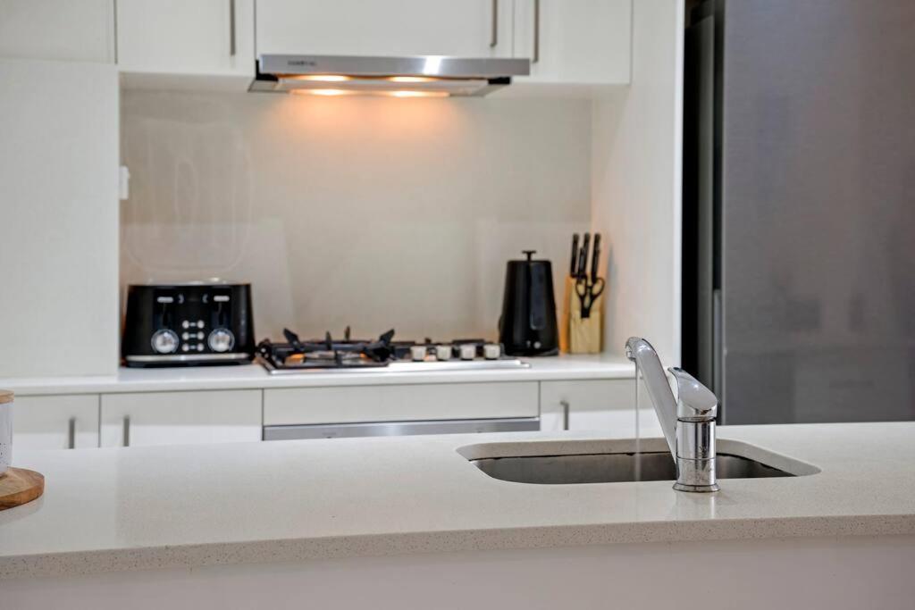 Apartment Super Convenience 2b2b@burwood Sydney