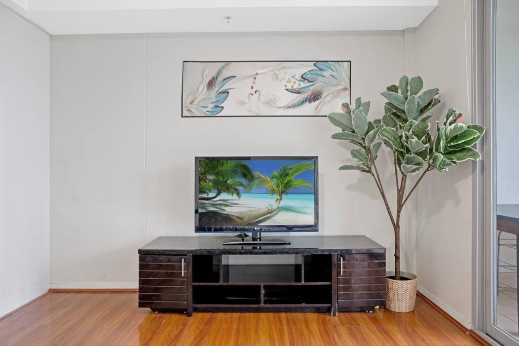 Super Convenience 2b2b@burwood Apartment Sydney