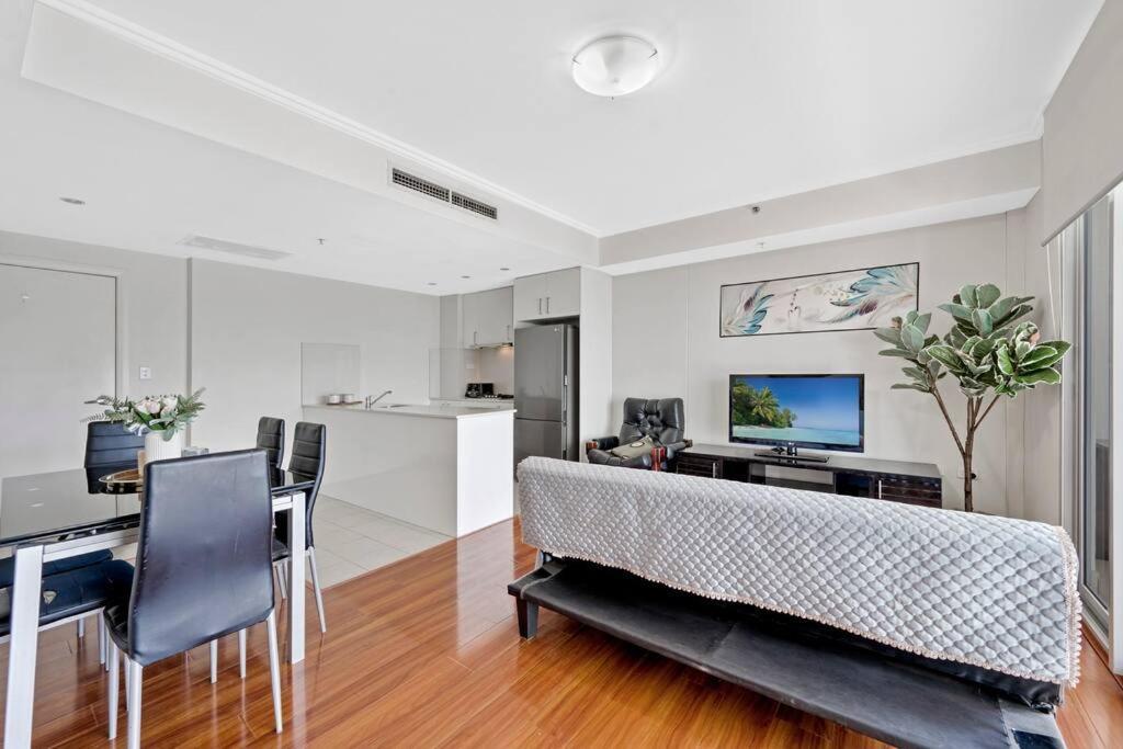 Super Convenience 2b2b@burwood