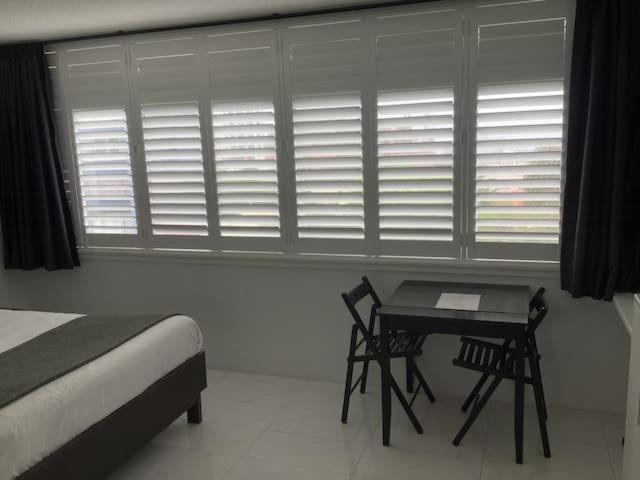 With Stunning Views Free Parking Apartment Sydney