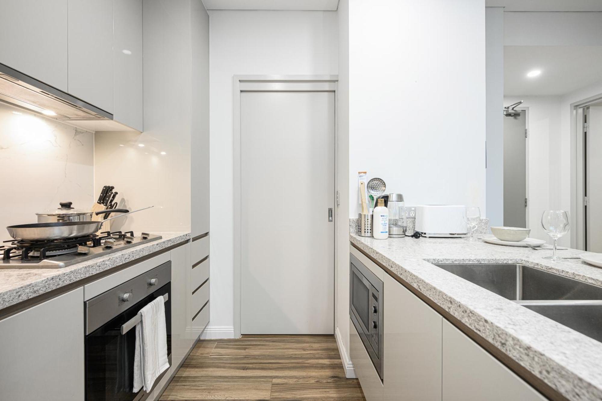 Apartment Zetland Near Shops & Train With Gym&pool For 6ppl Sydney