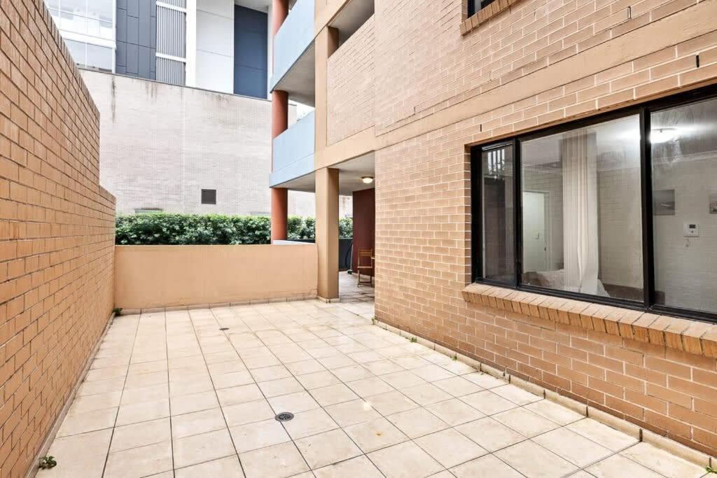 2 Bedrooms Apt In Burwood 4min To Train Sleep 6 Sydney