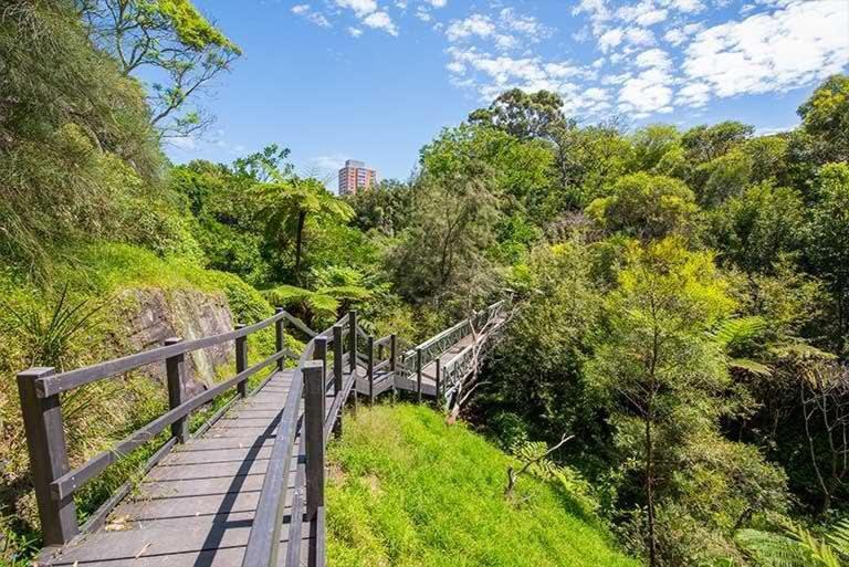 2 Bedrooms Apt In Burwood 4min To Train Sleep 6 Sydney