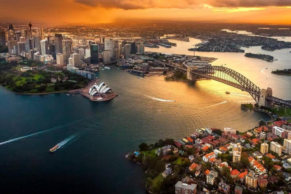 2 Bedrooms Apt In Burwood 4min To Train Sleep 6 Sydney