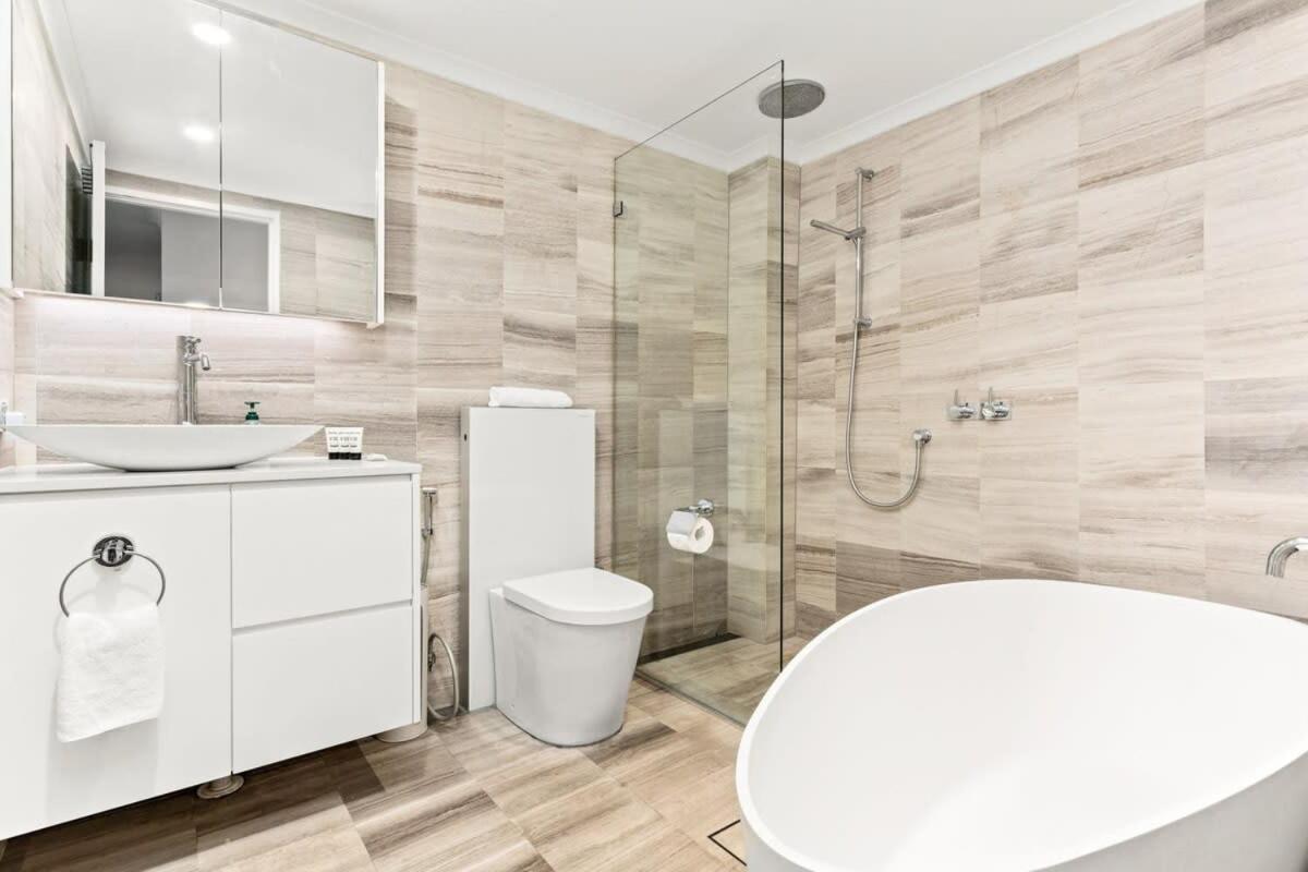 Classy 2-bed By Prince Alfred Park Apartment