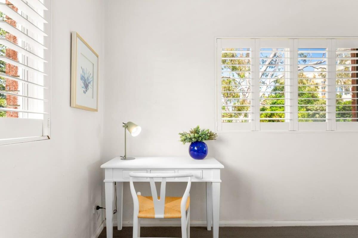 Bright 2-bed Unit With Parking By The Sydney