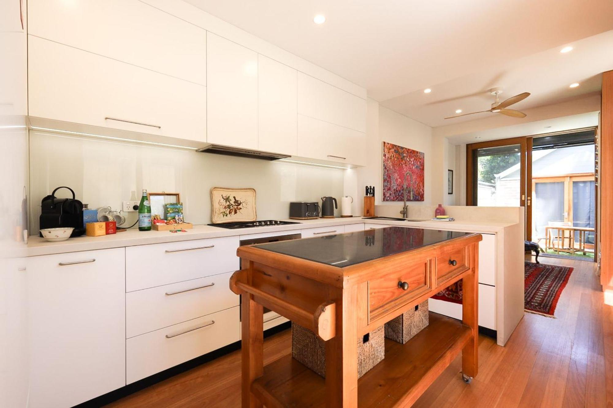 Charming 3-bedroom Terrace In The Heart Of Glebe Holiday home Sydney