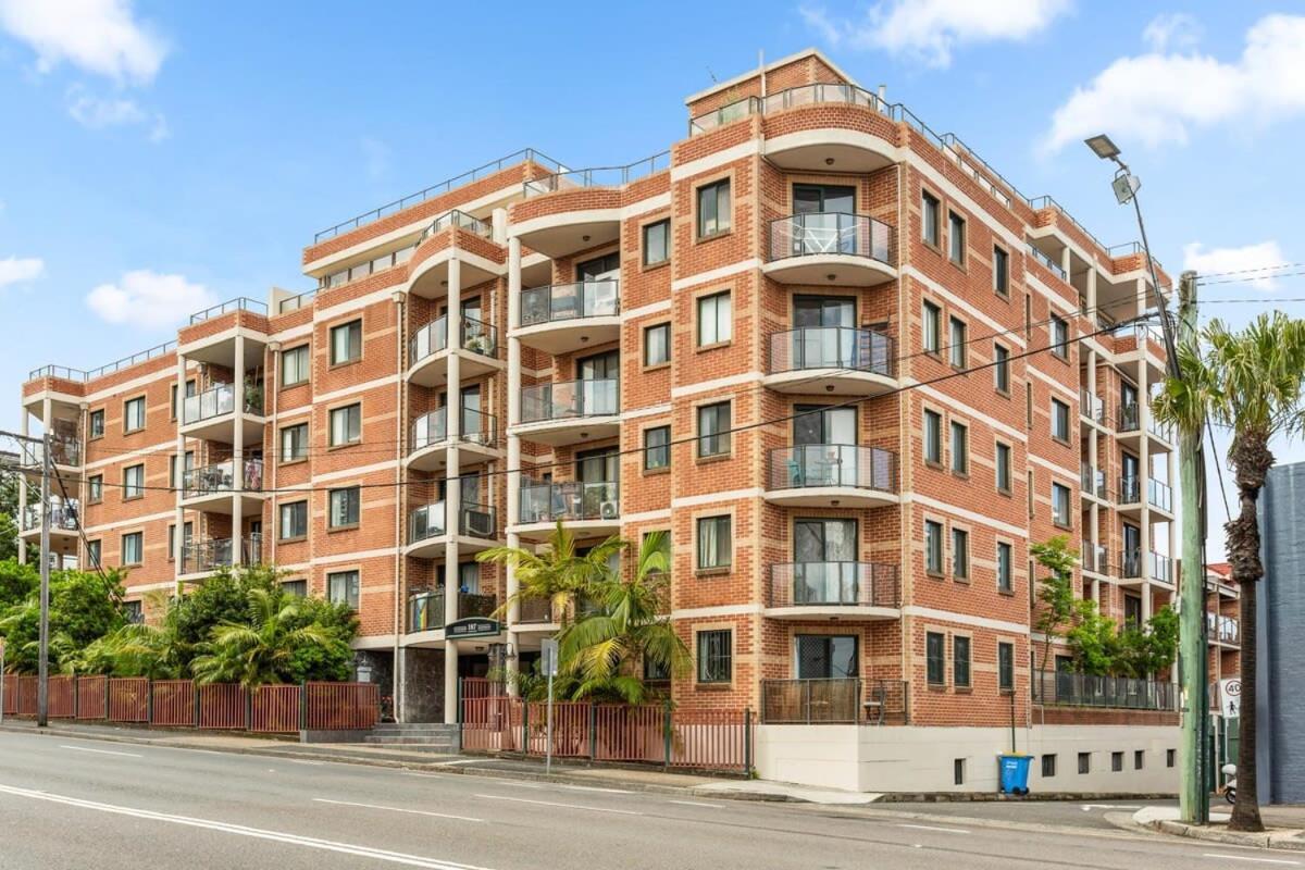 Classy 2-bed By Prince Alfred Park Sydney