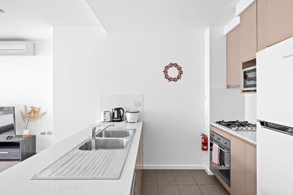 2br In Strathfield Sleeps 6
