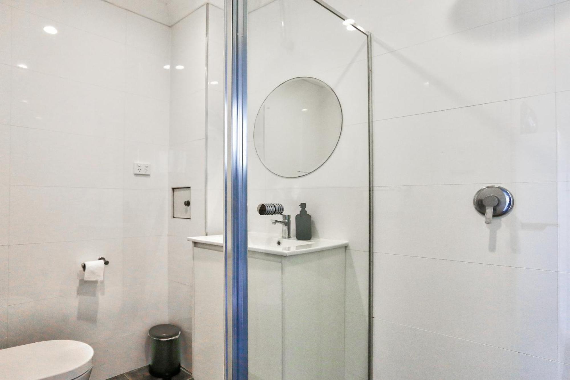Charming 2 Bedroom House Woolloomooloo *