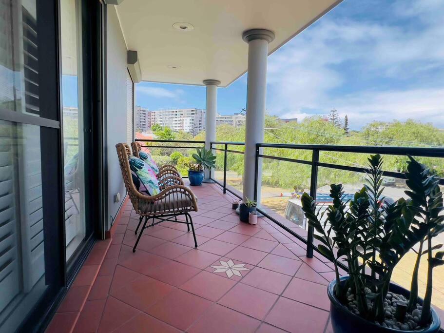 Maroubra Gem Close To Everything Sleep 16 *