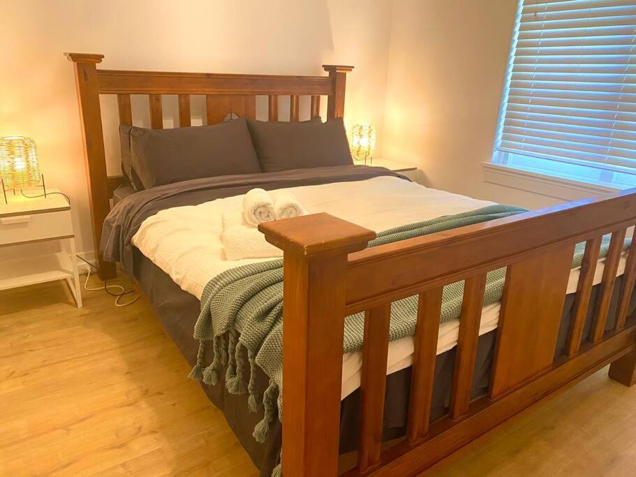 Lux 4br Straithfield House Close 2 Airport/city Casa de férias *