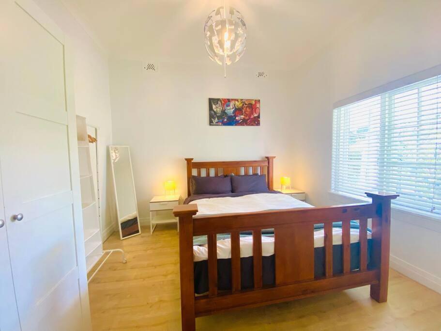 Lux 4br Straithfield House Close 2 Airport/city Casa de férias Sidney