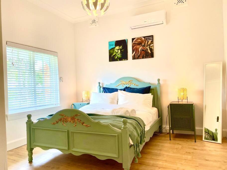 Lux 4br Straithfield House Close 2 Airport/city *