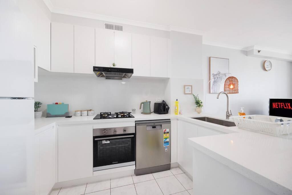 Sky-view 2b2b1g In Hurstville -1 Min To Westfield