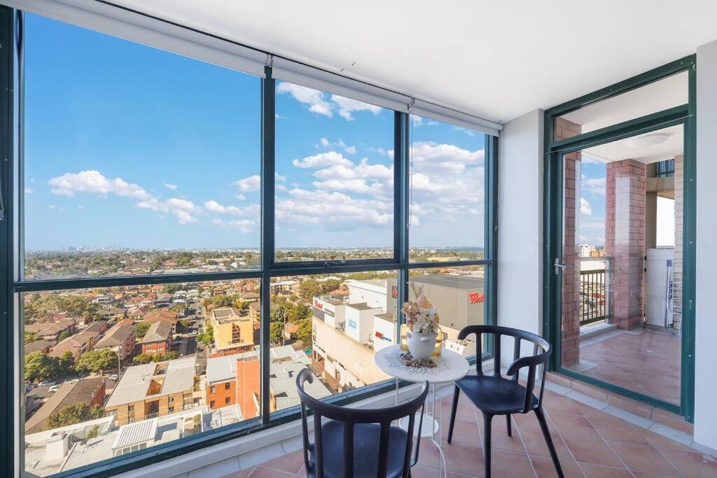 Apartment Sky-view 2b2b1g In Hurstville -1 Min To Westfield