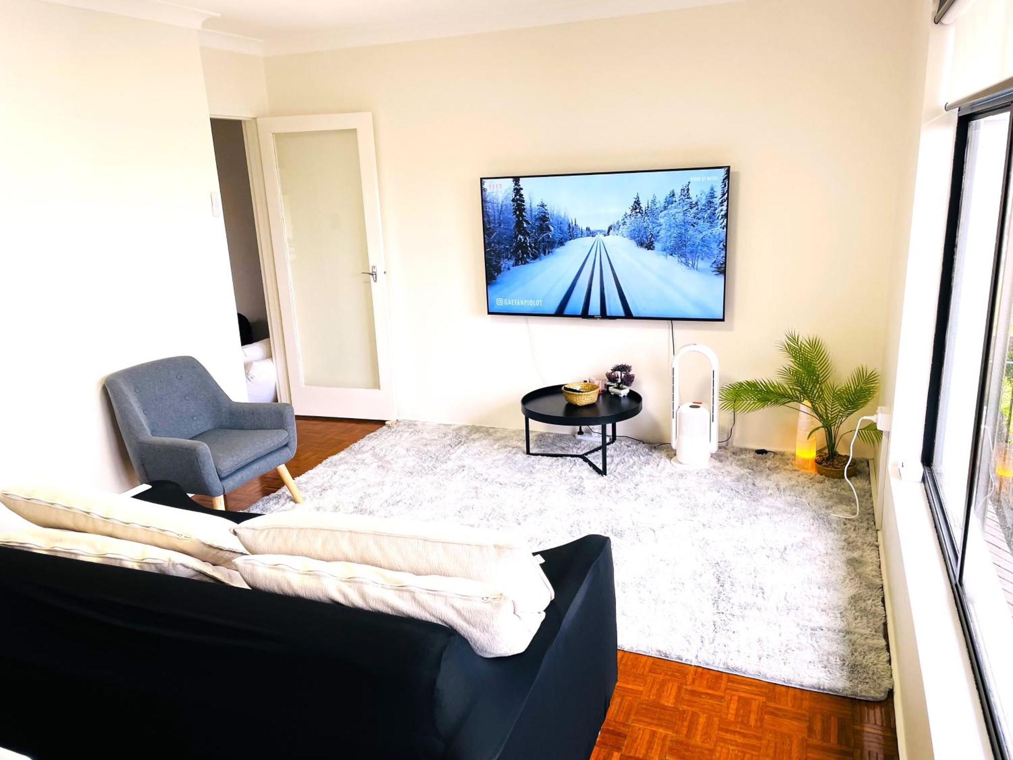 Private View 1 Bed With Parking