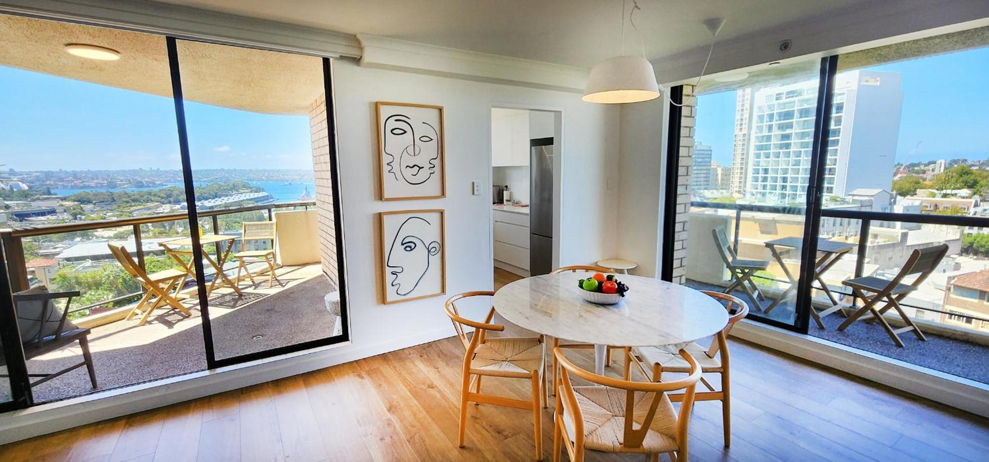 Apartment Harbour Views. Pool. Parking. 2 Balconies