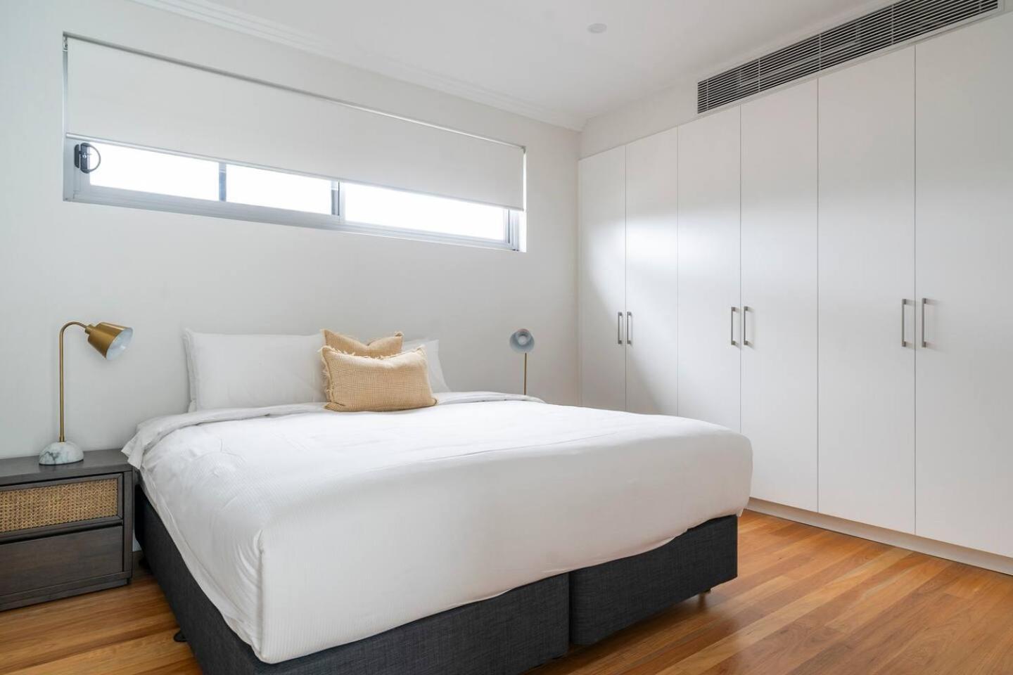 'starlight' A Slice Of The Hollywood Hills In Bexley Villa