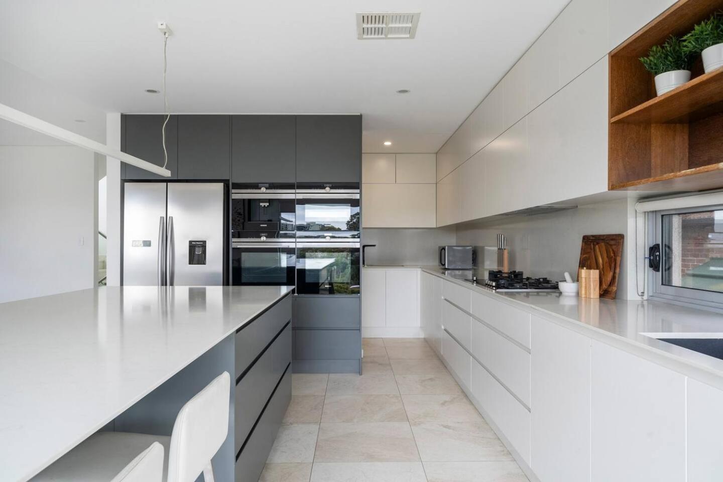 'starlight' A Slice Of The Hollywood Hills In Bexley