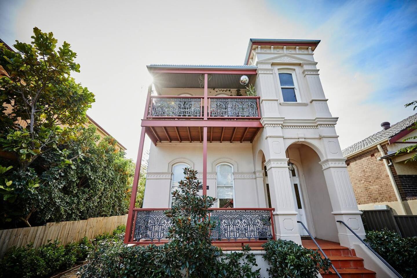 Apartment Courtyard Esperanza - Sunny Heritage Chic Sydney