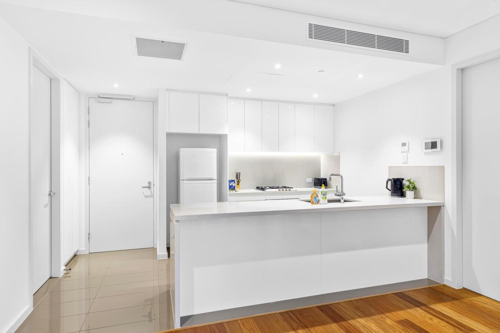 2br In Heart Of Burwood * Sydney
