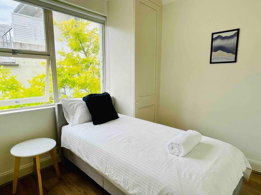 Opera & Harbour Bridge View Penthouse * Sydney
