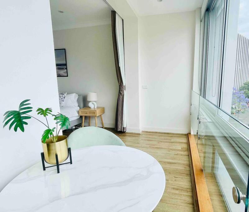 Opera & Harbour Bridge View Penthouse Apartment