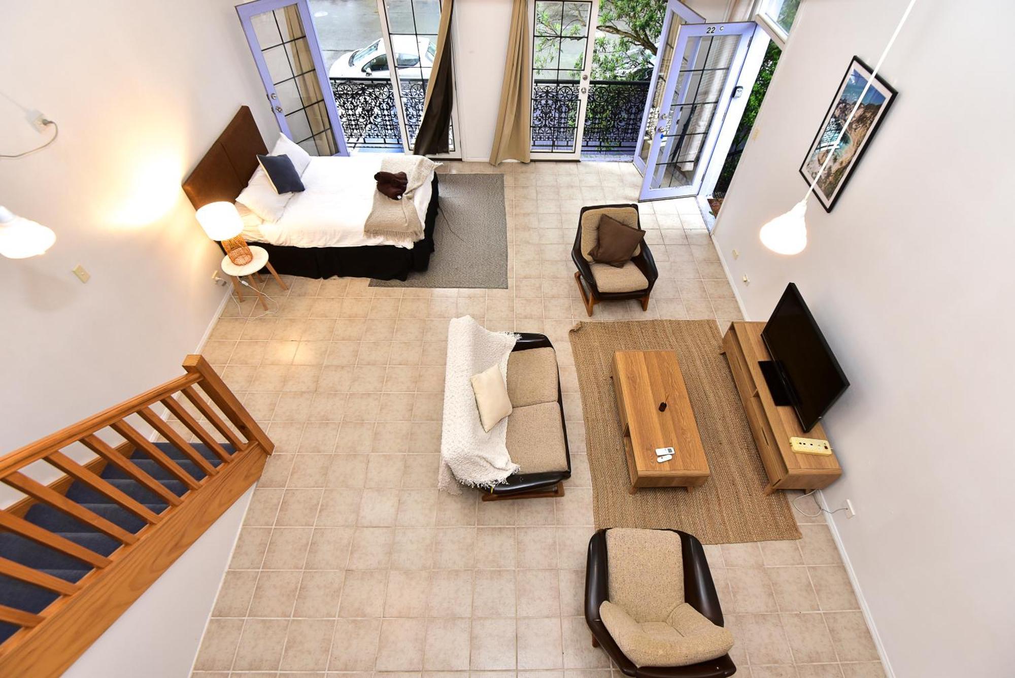 Upper Chapel Loft Apartment Sydney