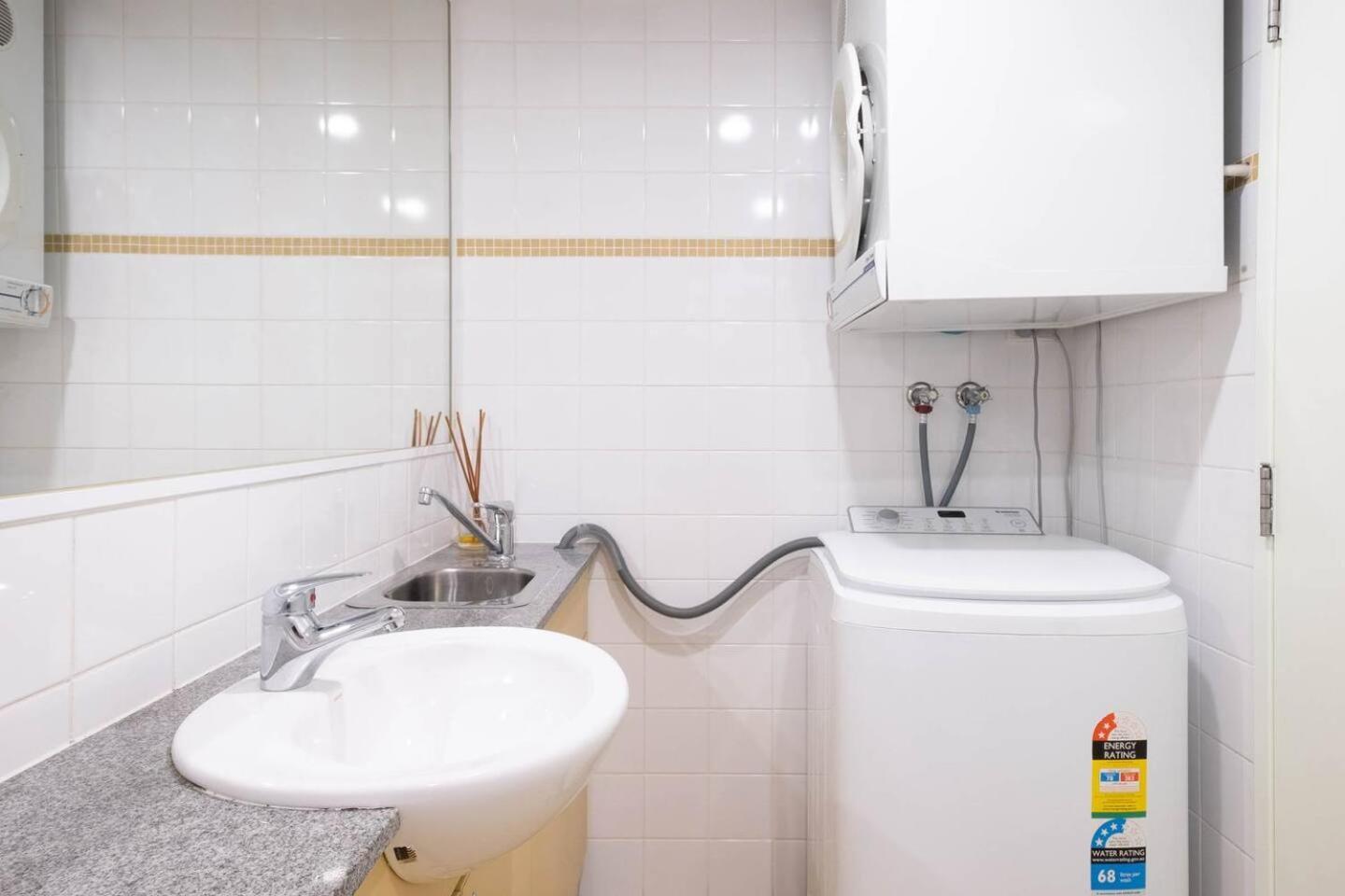 Charming Chippendale Escape With Rooftop Pool Apartment *