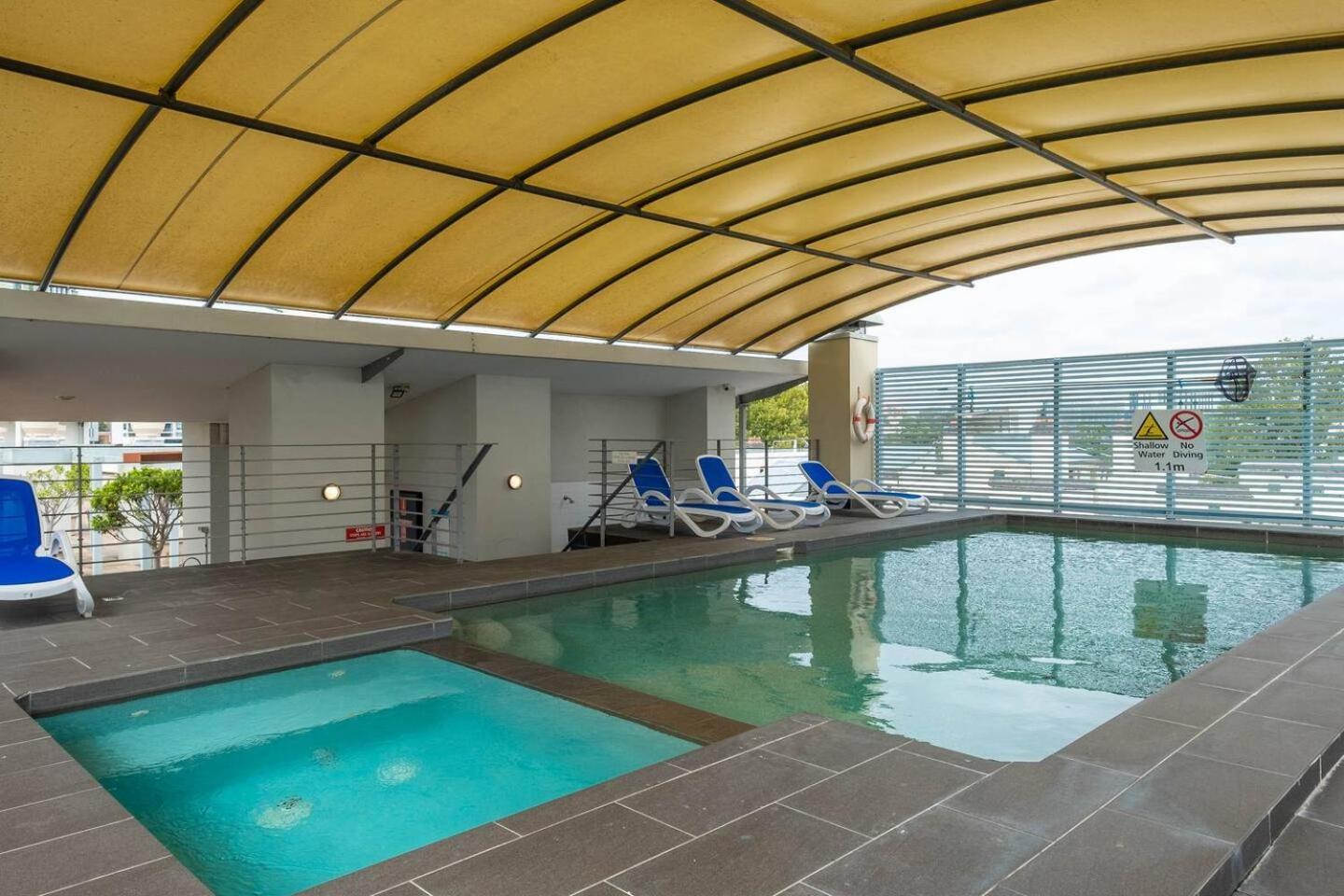 Charming Chippendale Escape With Rooftop Pool Apartment Sydney