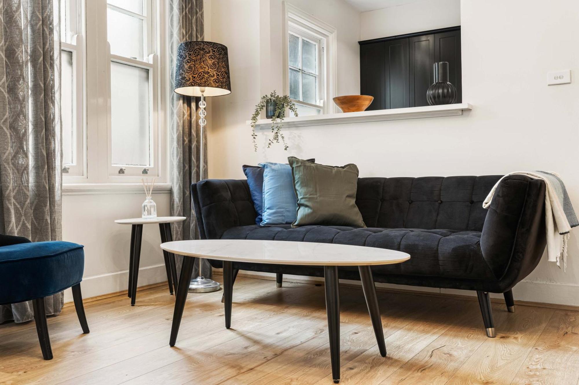 Boutique With Private Roof Terrace Apartment *