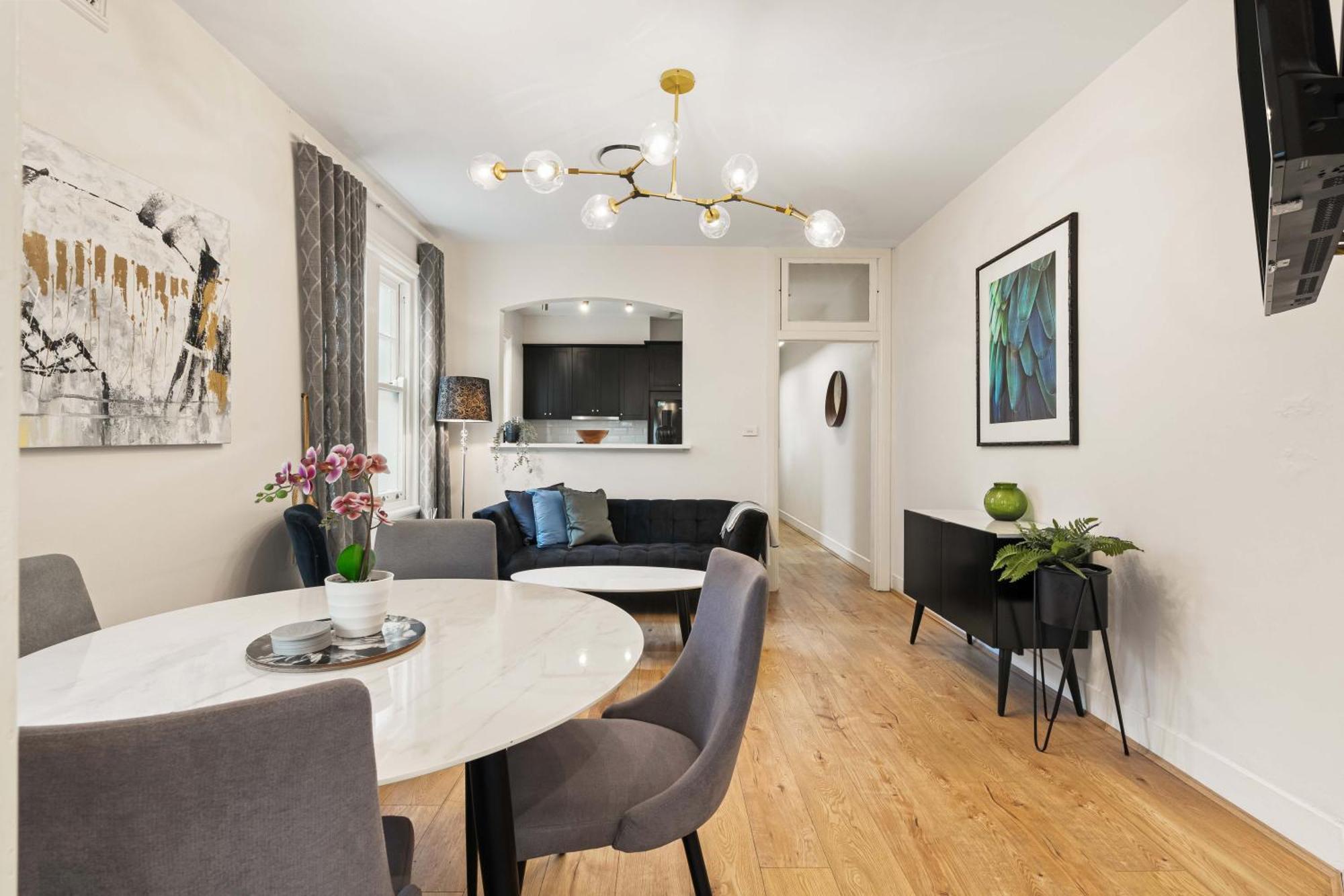 Boutique With Private Roof Terrace Apartment
