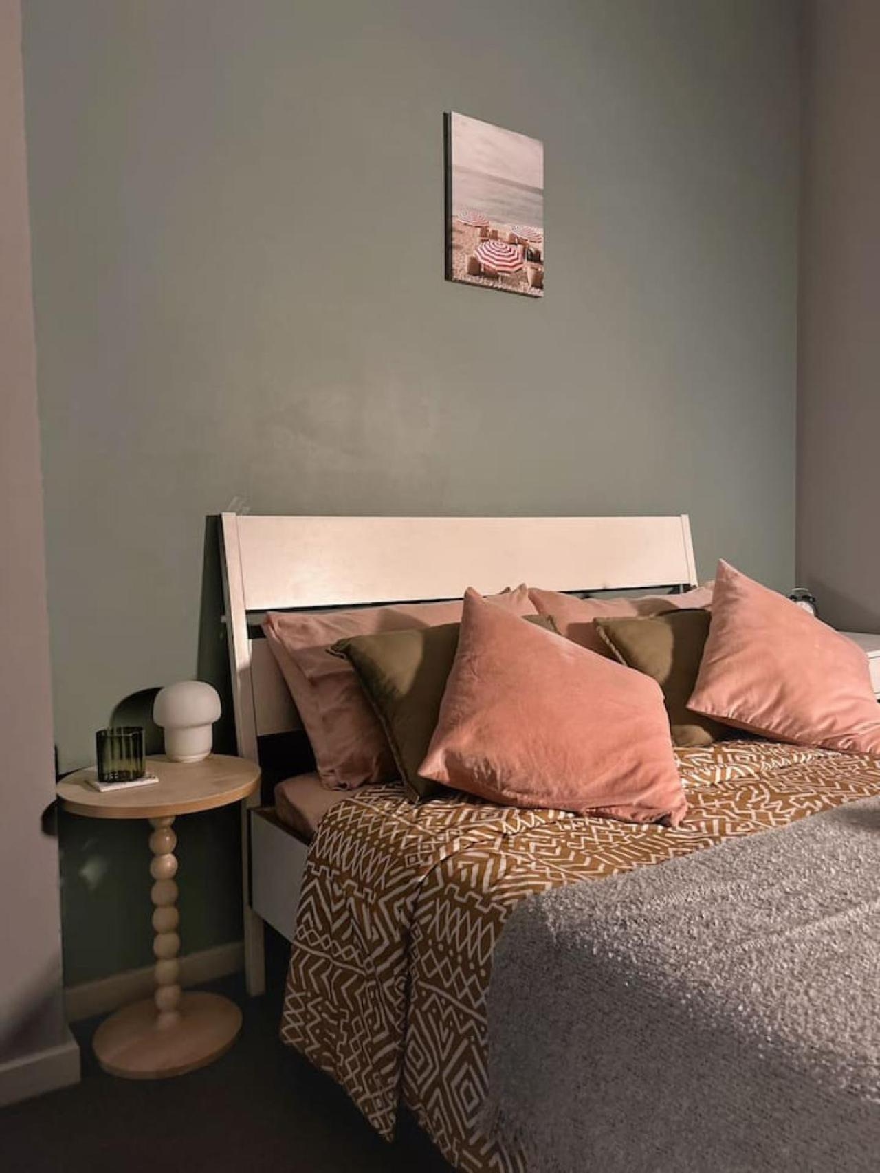 Charming Peaceful 3br In Heart Of Rhodes Apartment Sydney