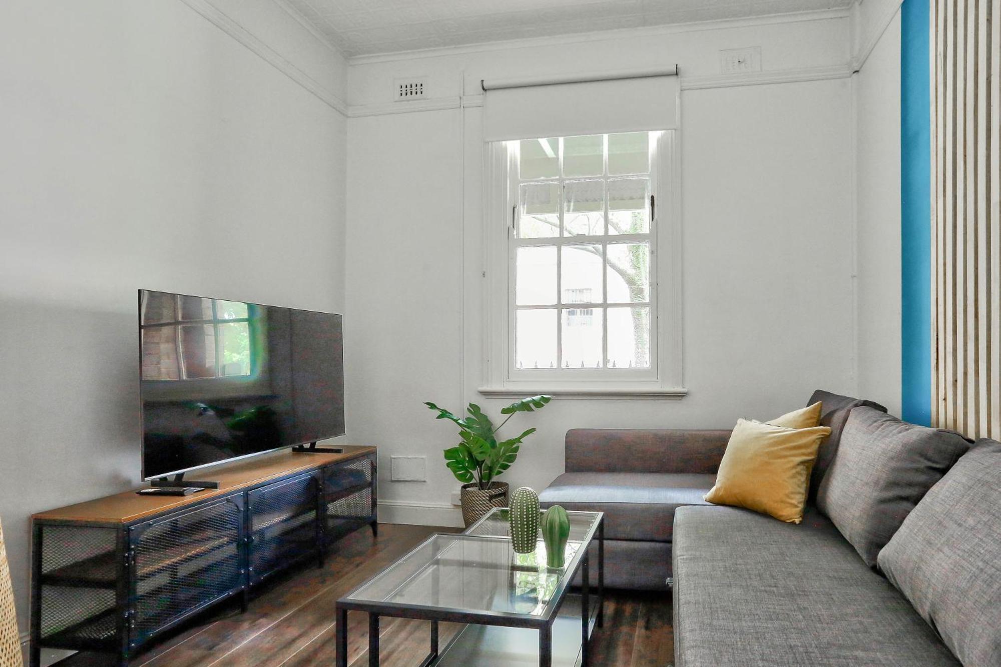Spacious 3 Bedroom House Centre Millers Point 2 E-bikes Included