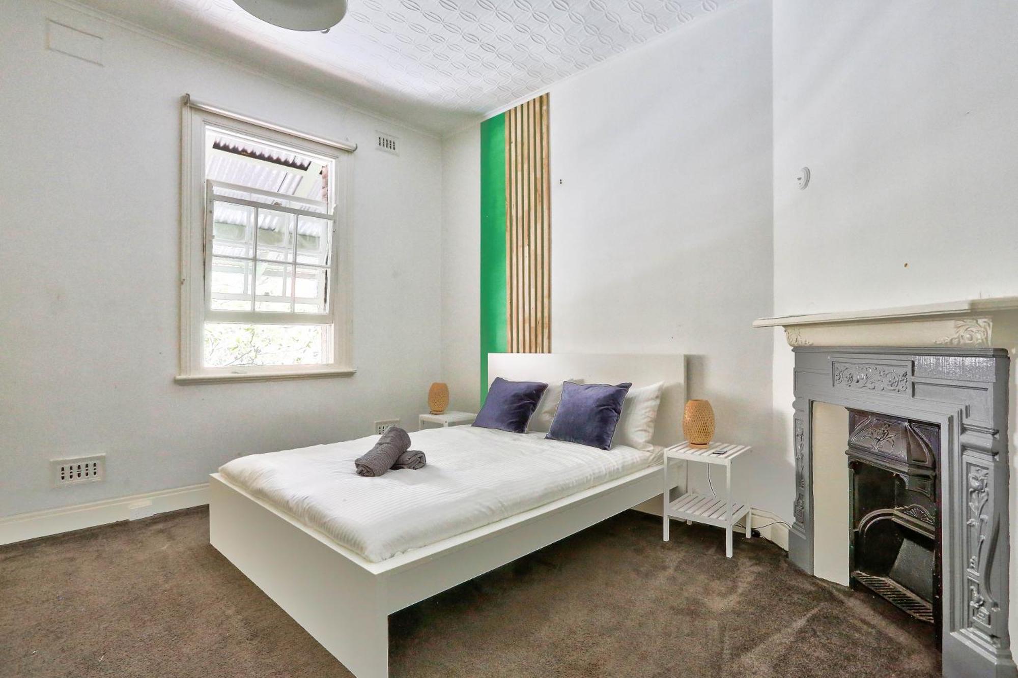 Spacious 3 Bedroom House Centre Millers Point 2 E-bikes Included