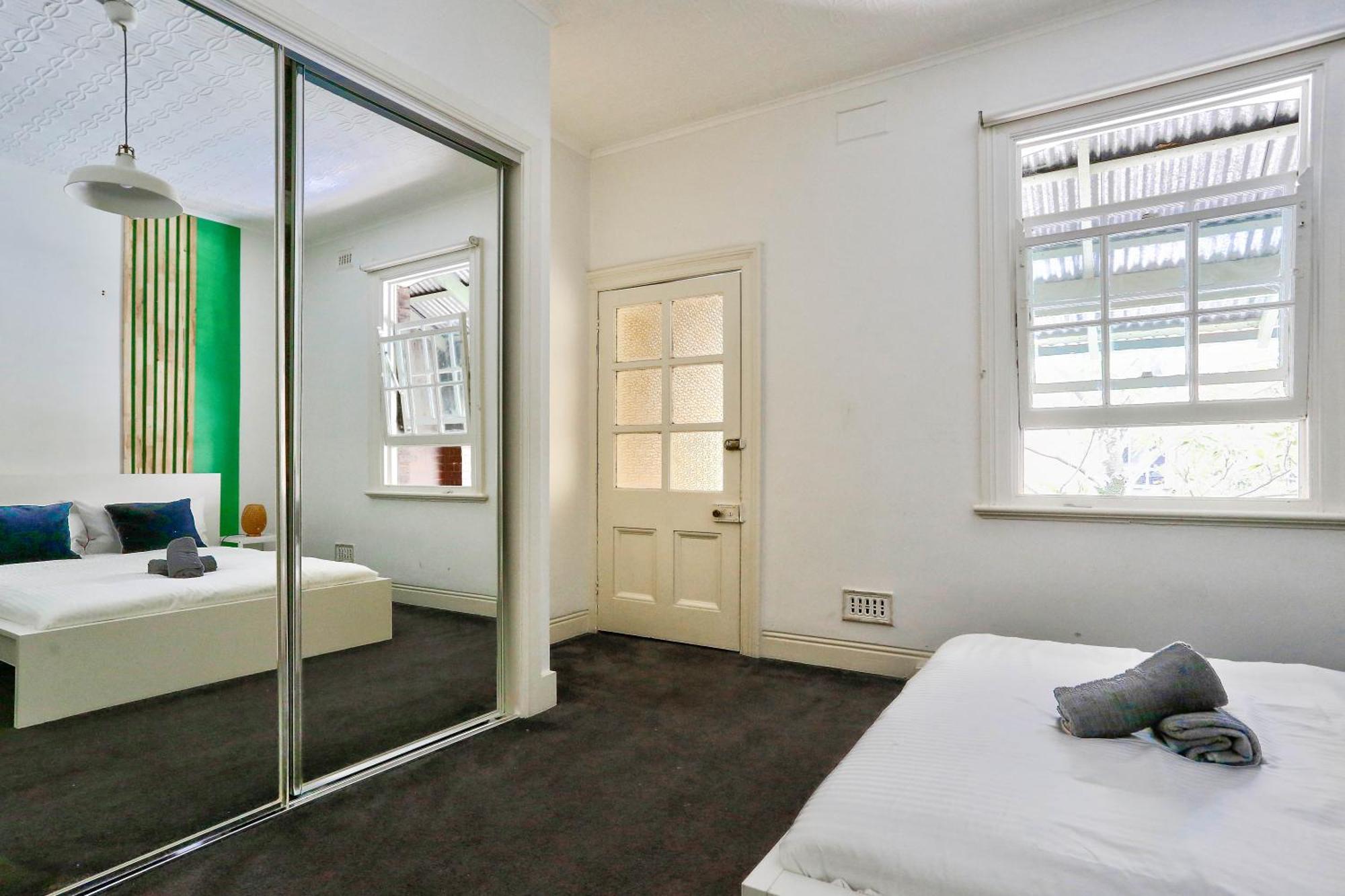 Spacious 3 Bedroom House Centre Millers Point 2 E-bikes Included * Sydney