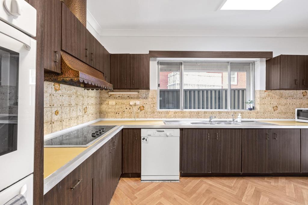 Premier Leichhardt Stayz * Sydney
