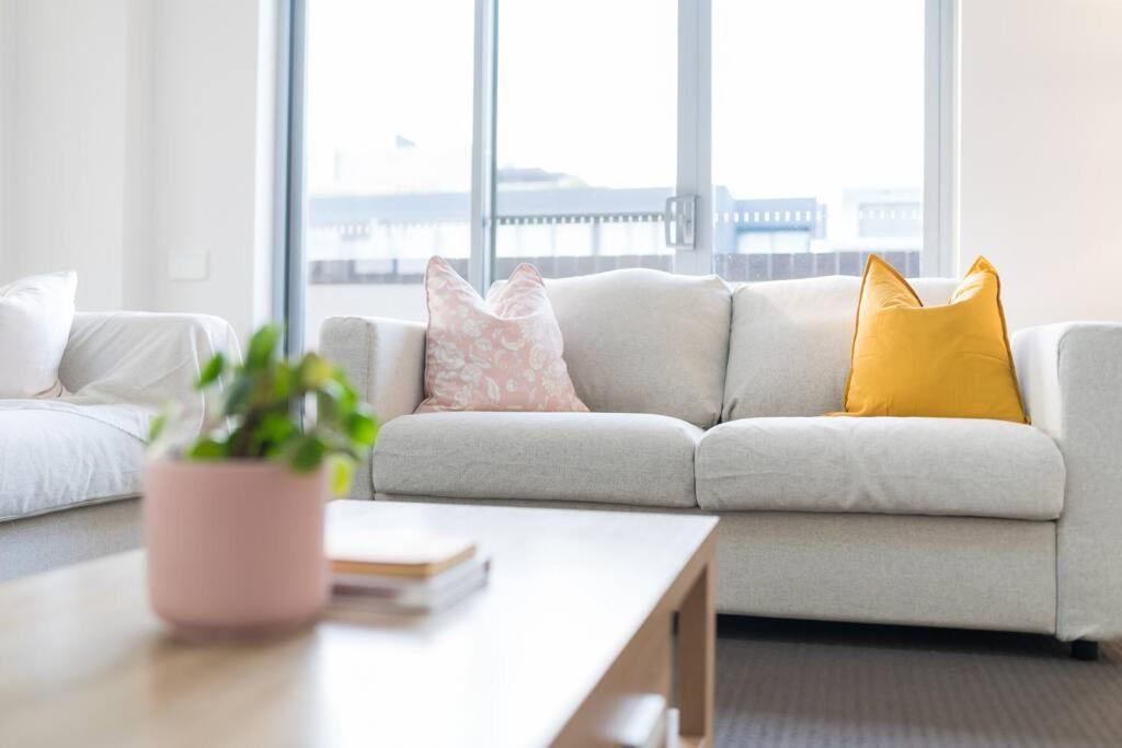 Spacious 3 Bed Near Airport With Parking * Sidney