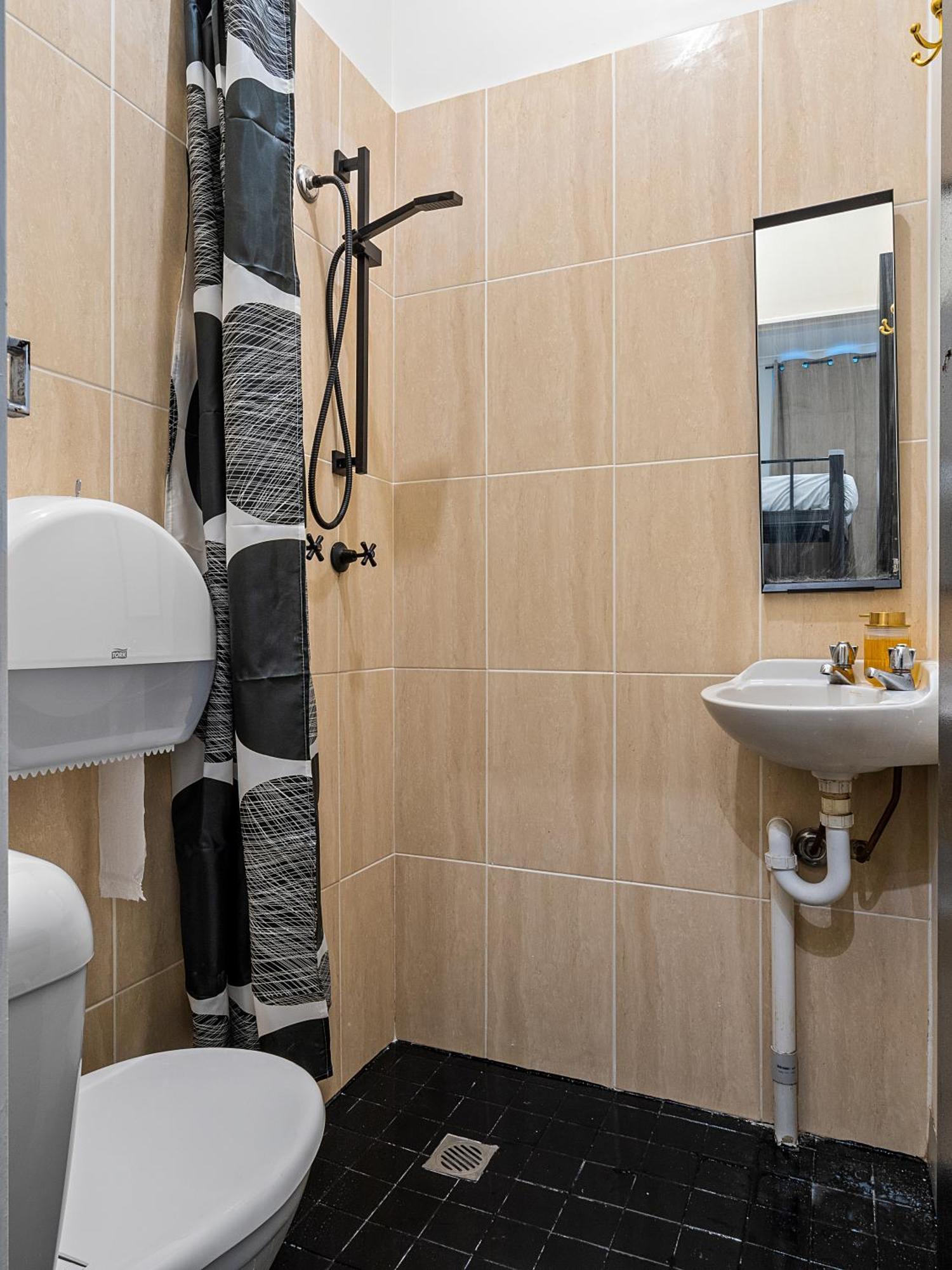 Hostel Azzurro Pod - *