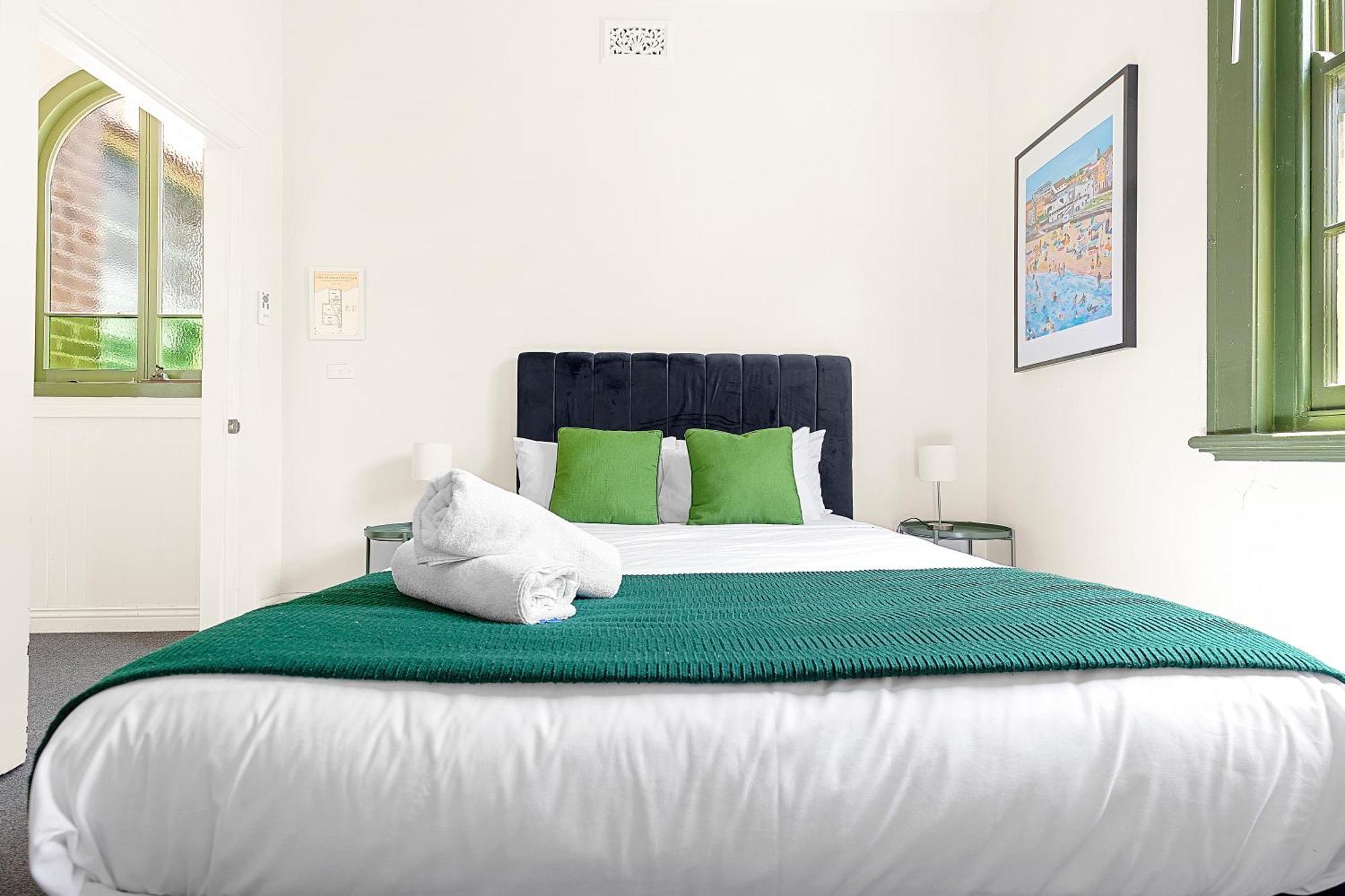Discover The Rocks - Historical Terrace House Apartment *