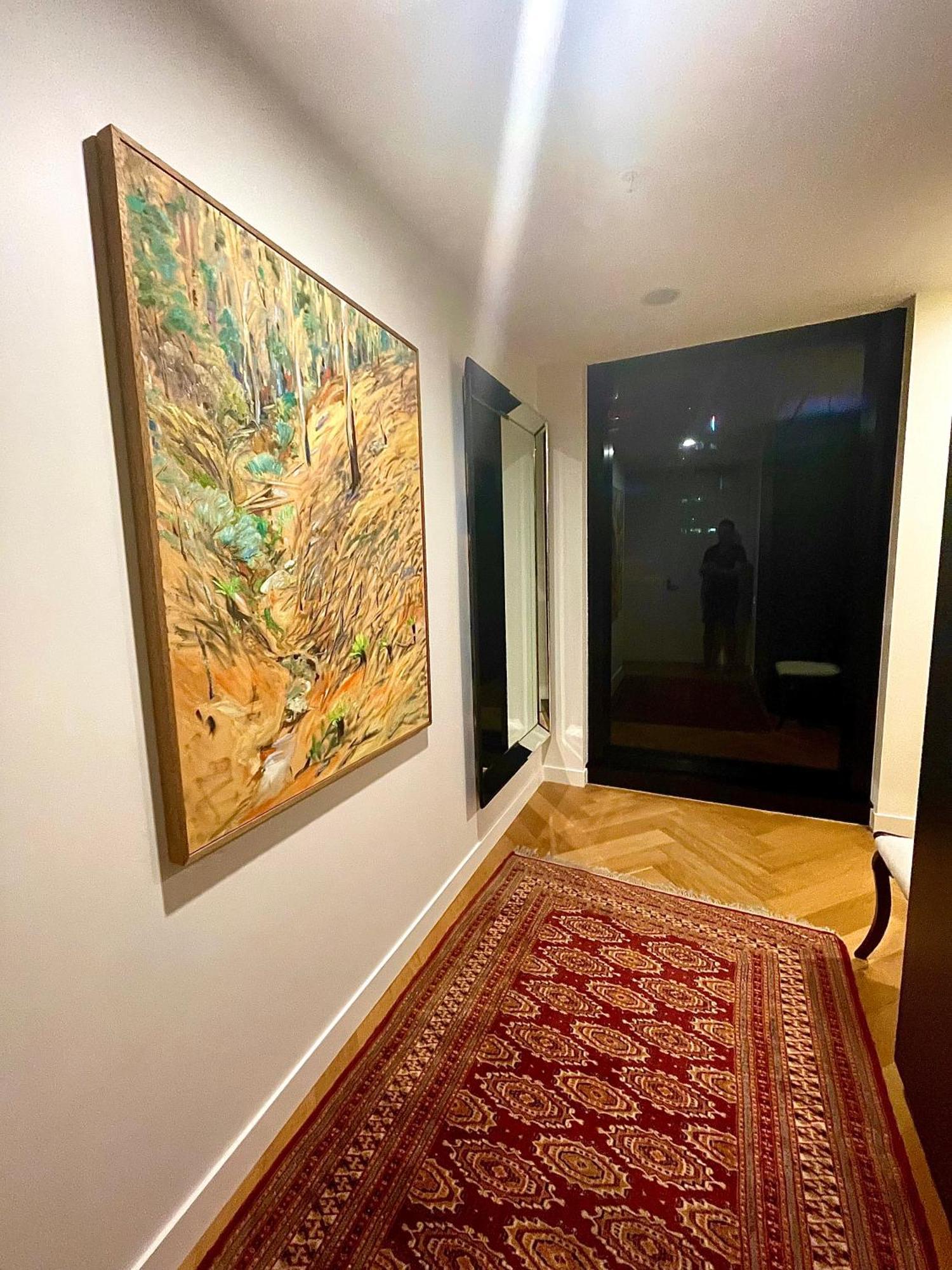 Cosmopolitan Cbd Apartment *