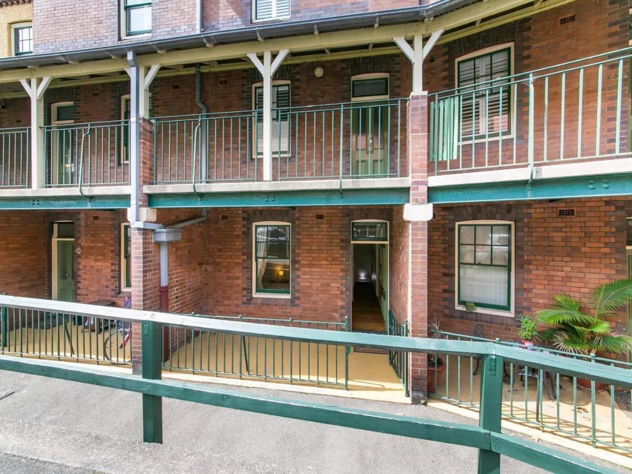 Discover The Rocks - Historical Terrace House * Sydney