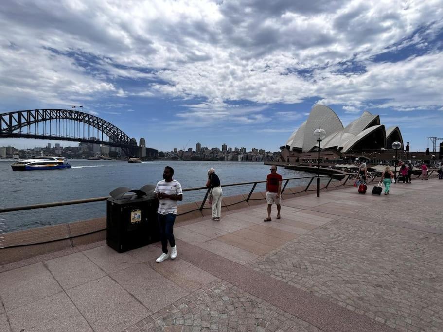 Classy Sleek Two Bedroom With Expansive River Views In The Heart Of Sydney's Second Cbd Apartment Sydney