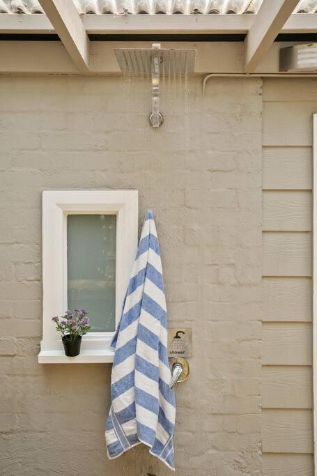 Coogee House-100m To The Beach-courtyard-ac * Sydney