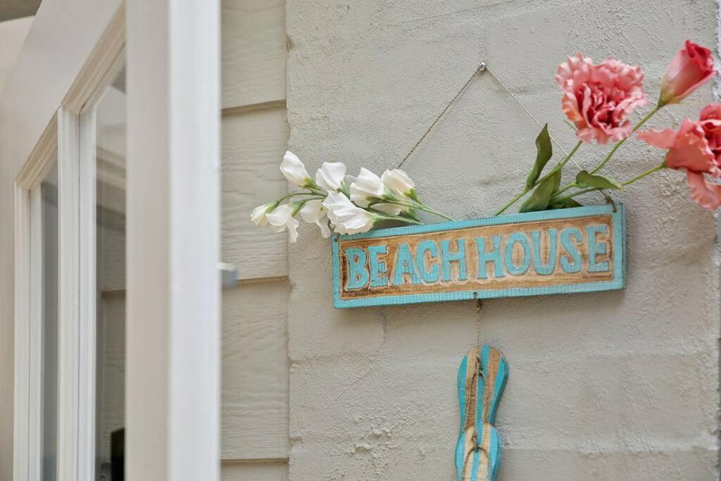 Holiday home Coogee House-100m To The Beach-courtyard-ac *