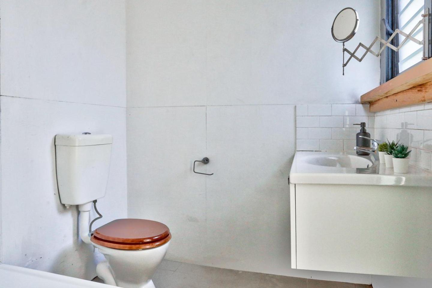 Holiday home Unique 2 Bedroom House Pyrmont 2 E-bikes Included Sydney